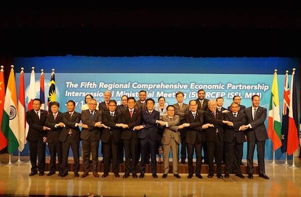进出口清关,进出口清关公司,清关,进出口清关代理,代理报关公司,食口进出口报关,进出口报关,进出口报关公司,进出口代理、进出口报关代理,进出口清关公司,进出口报关,进出口报关流程等相关服务。瑞狮国际是一家致力于国际包税进出口清关国际物流公司，提供香港包税进出口，国际进出口报关代理公司，进出口清关到中国一站式综合国际进出口报关代理公司